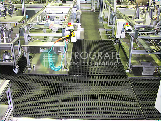 промышленные напольные стеклопластиковые решетки на машиностроительном заводе